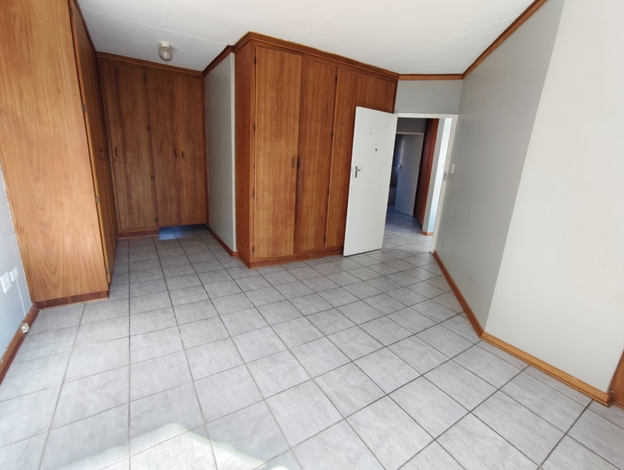To Let 3 Bedroom Property for Rent in Langenhovenpark Free State